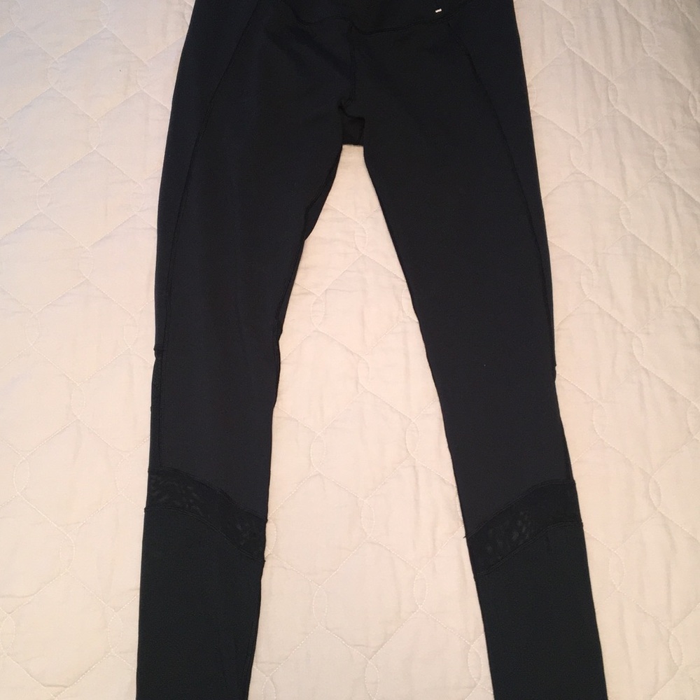 Black workout leggings